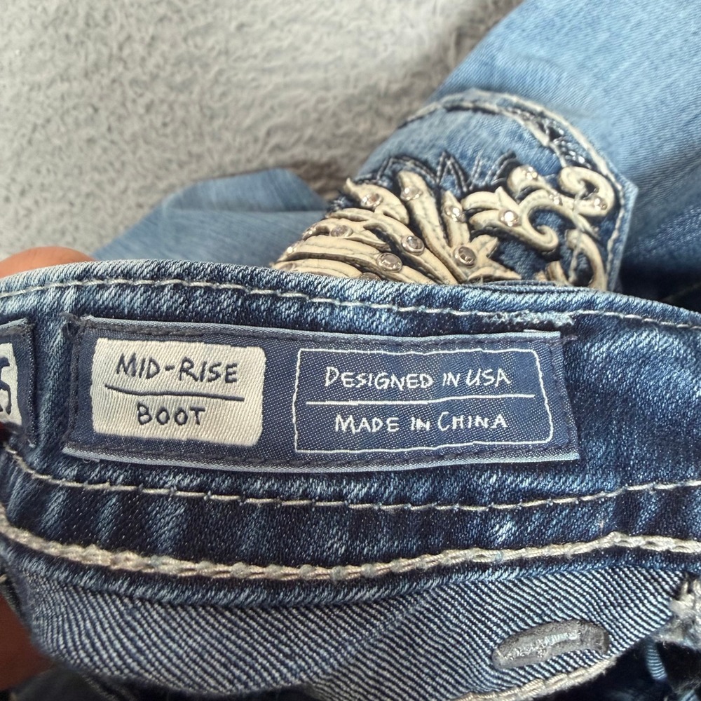Miss Me Mid-Rise Bootcut Jeans Embellished Wing Pocket Blue Size 25x34 Y2K - Picture 7 of 14